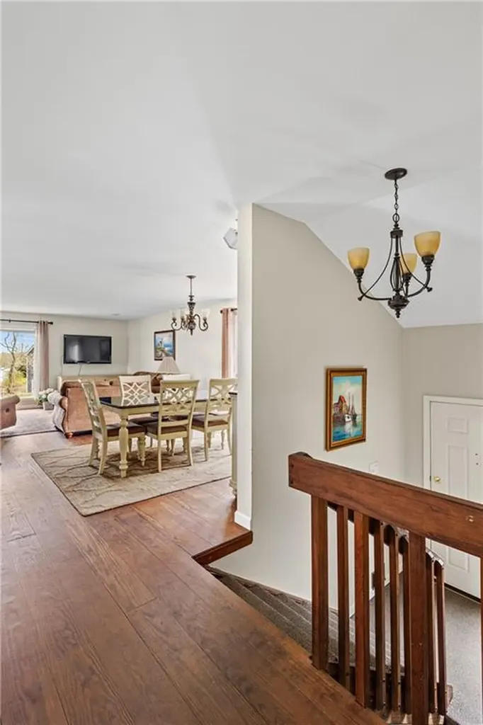 64 Starr Drive Narragansett RI 02882