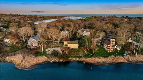 64 Starr Drive Narragansett RI 02882