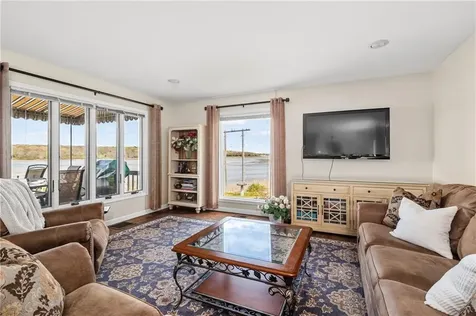 64 Starr Drive Narragansett RI 02882