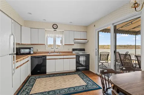 64 Starr Drive Narragansett RI 02882