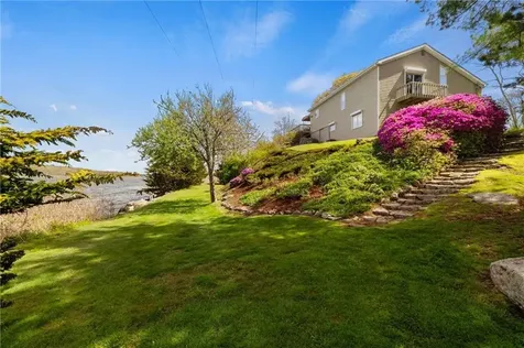 64 Starr Drive Narragansett RI 02882