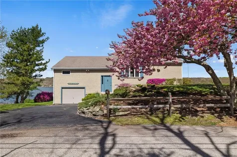 64 Starr Drive Narragansett RI 02882