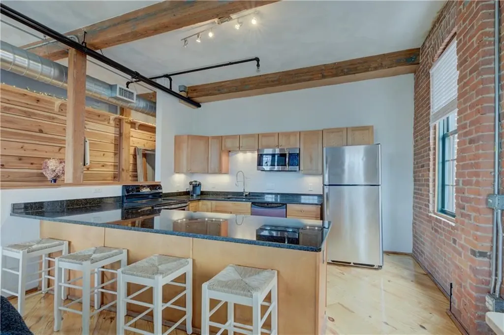 407 Pine Street Providence RI 02903