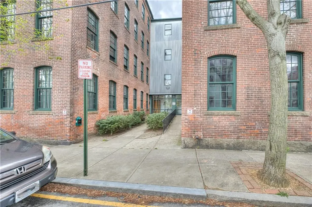 407 Pine Street Providence RI 02903