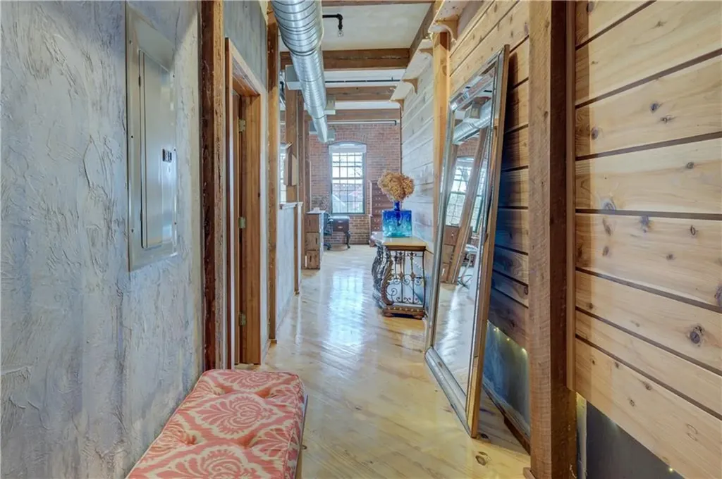 407 Pine Street Providence RI 02903