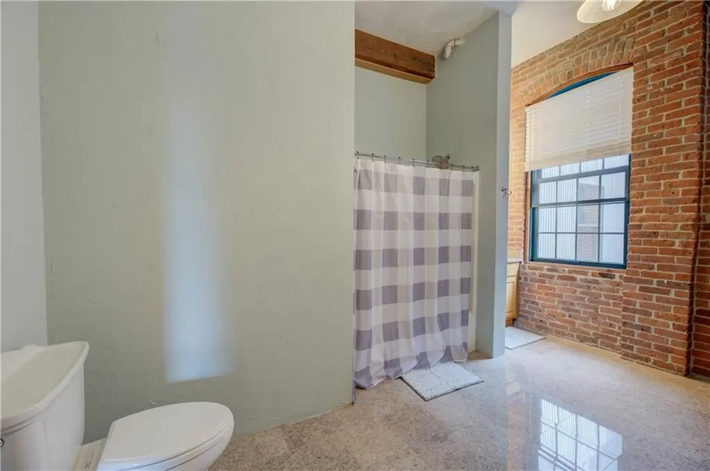 407 Pine Street Providence RI 02903