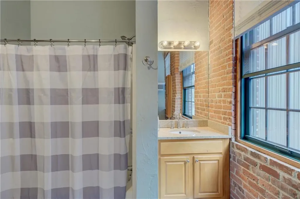 407 Pine Street Providence RI 02903