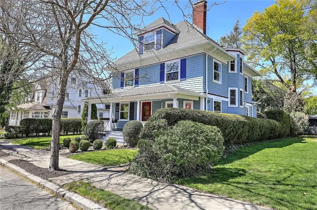 92 President Avenue Providence RI 02906