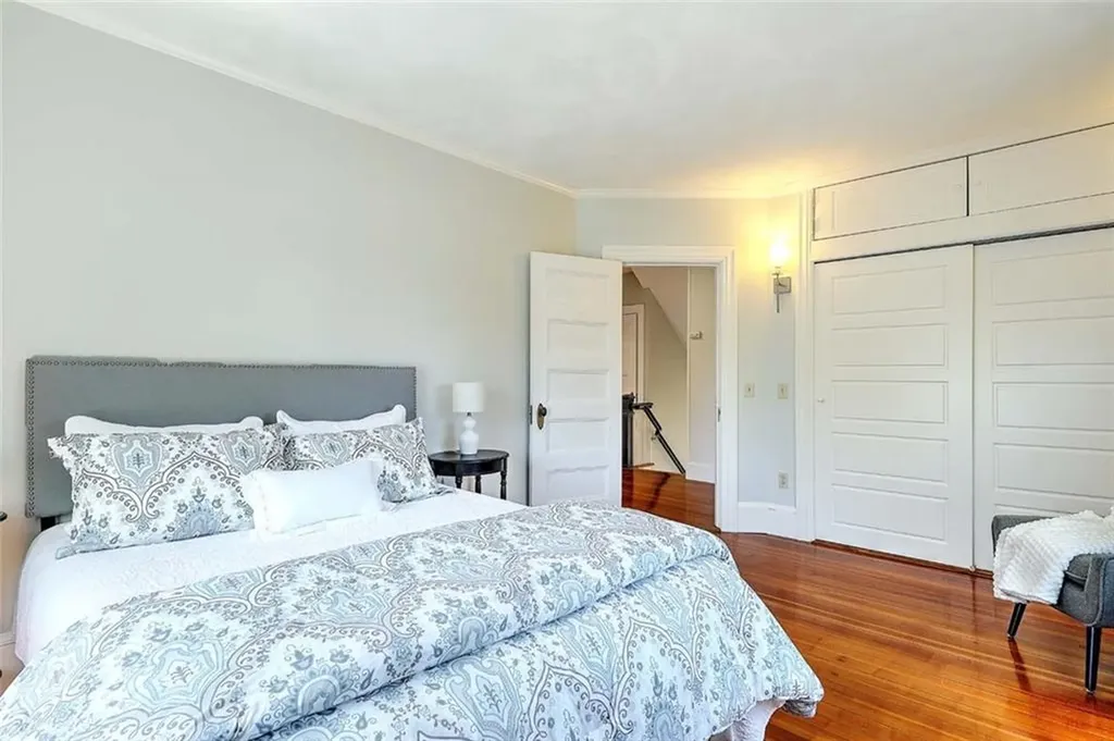 92 President Avenue Providence RI 02906