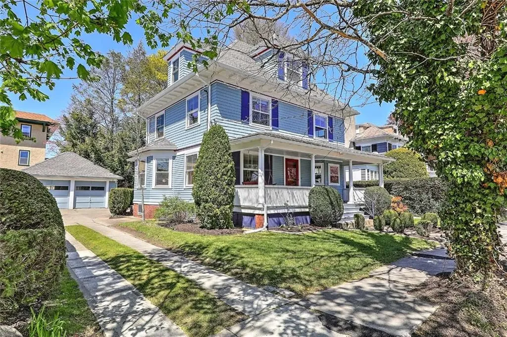92 President Avenue Providence RI 02906