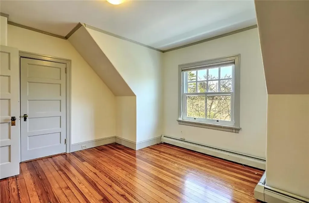 92 President Avenue Providence RI 02906