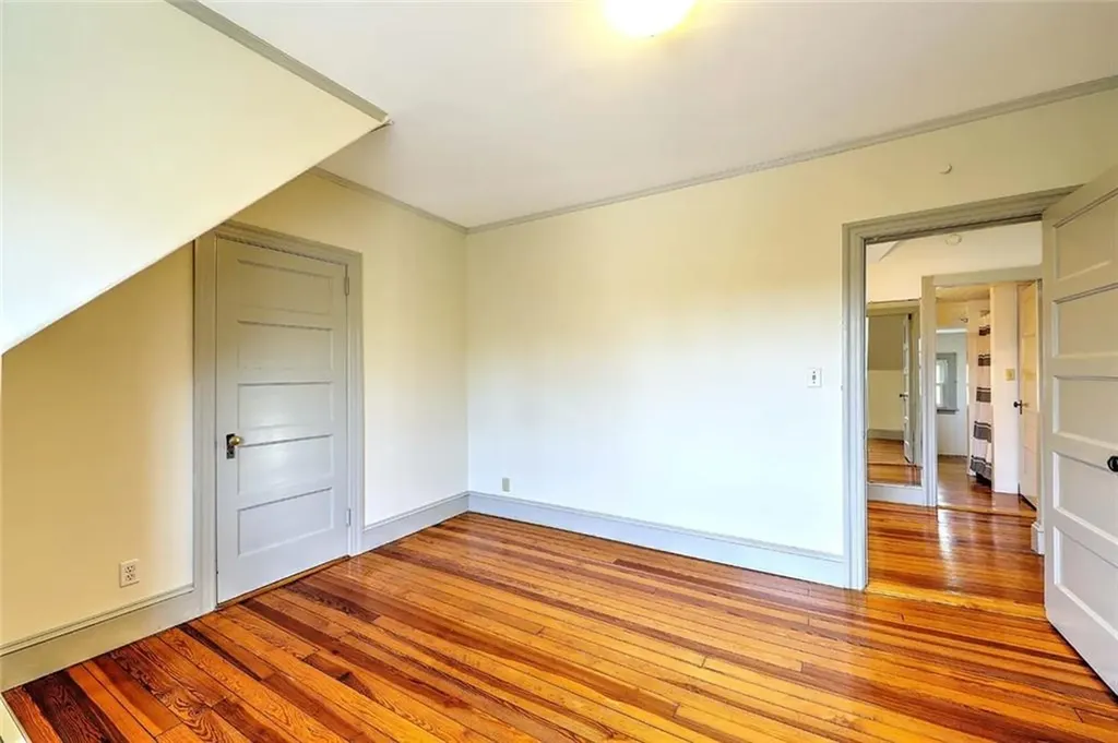92 President Avenue Providence RI 02906