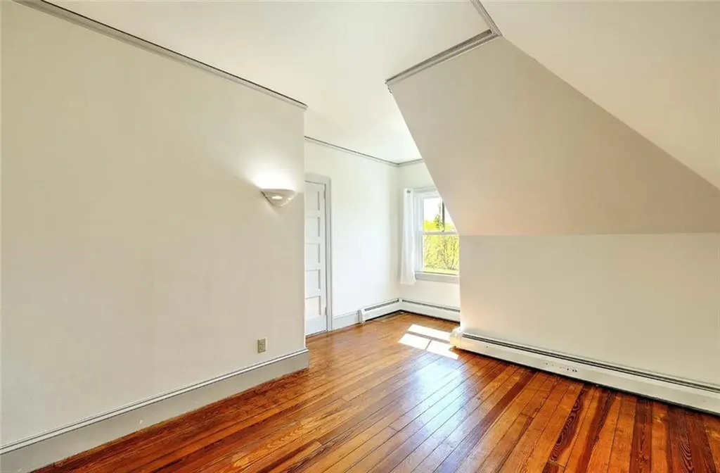 92 President Avenue Providence RI 02906