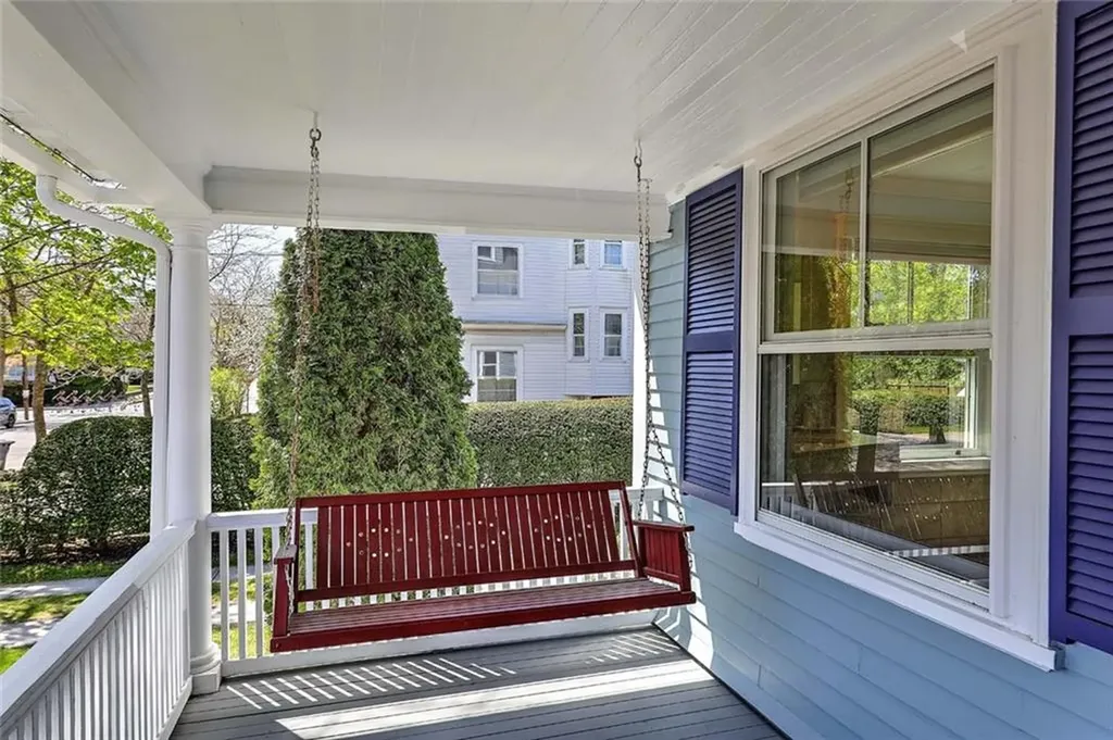 92 President Avenue Providence RI 02906