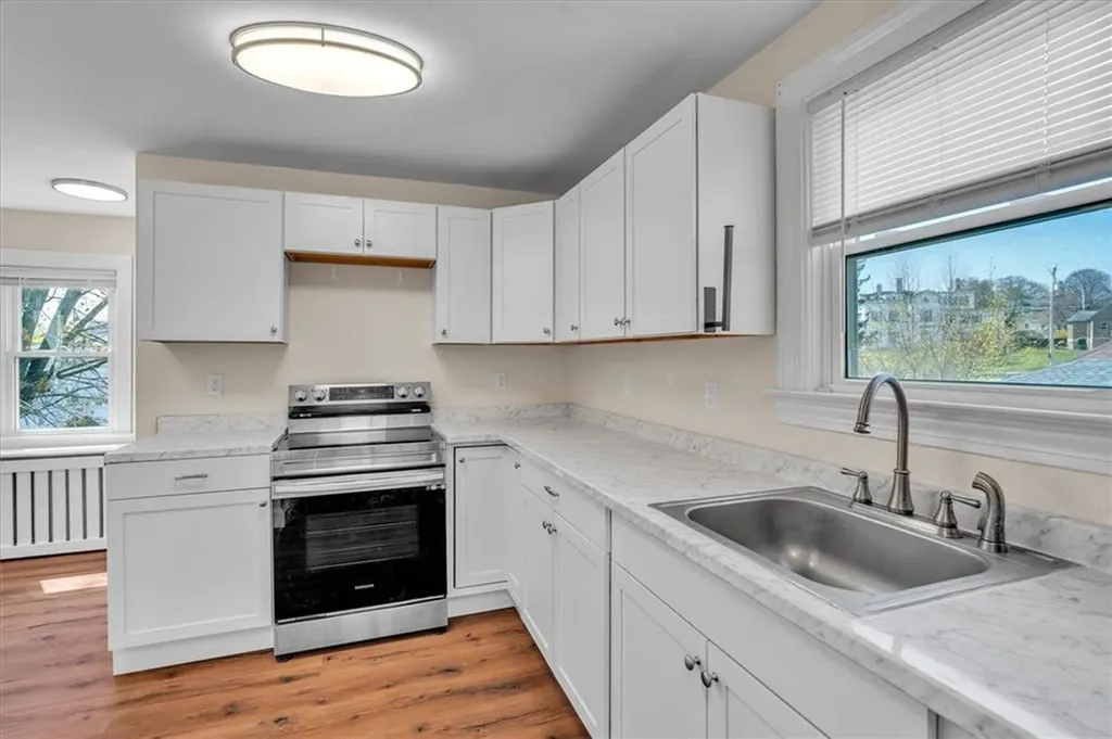 32 Summer Street Woonsocket RI 02895