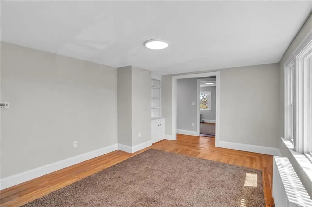 32 Summer Street Woonsocket RI 02895