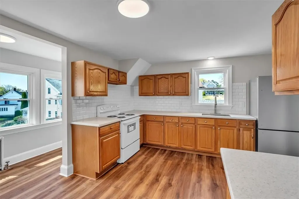 32 Summer Street Woonsocket RI 02895