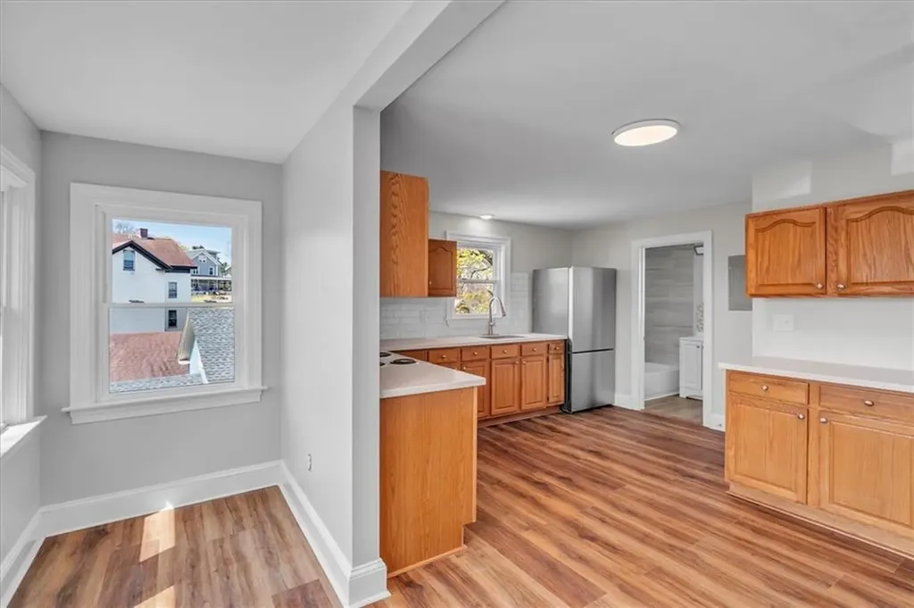 32 Summer Street Woonsocket RI 02895