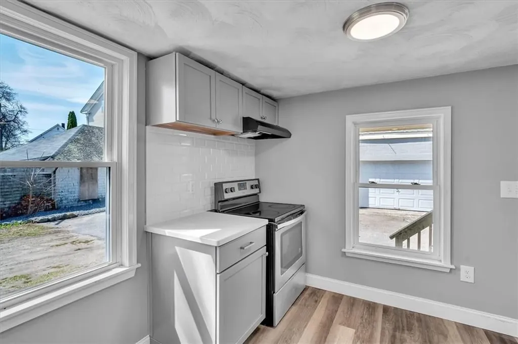 32 Summer Street Woonsocket RI 02895