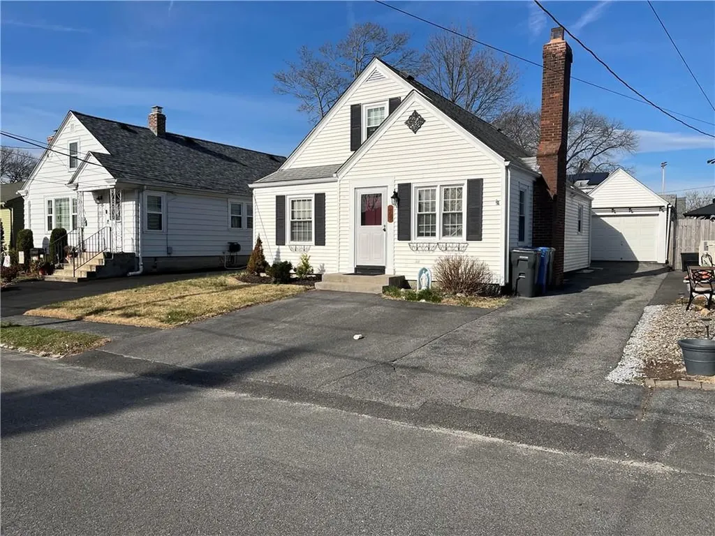 74 Leslie Street Cranston RI 02910