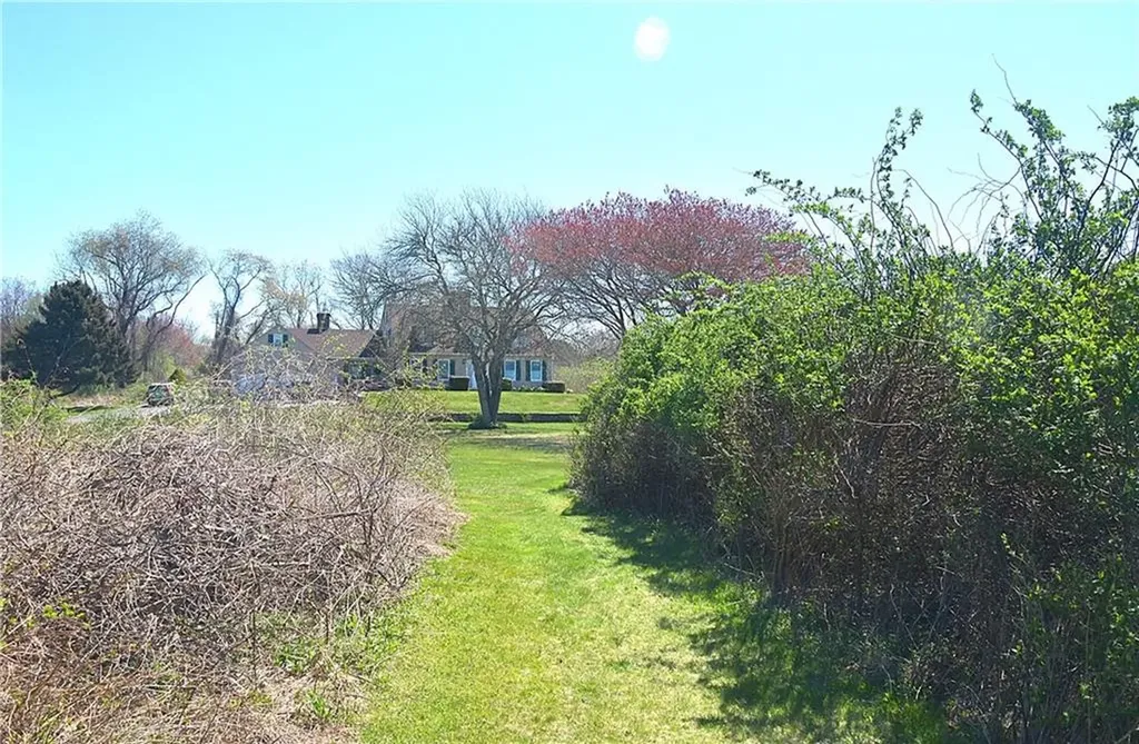 410 Wandsworth Street Narragansett RI 02882