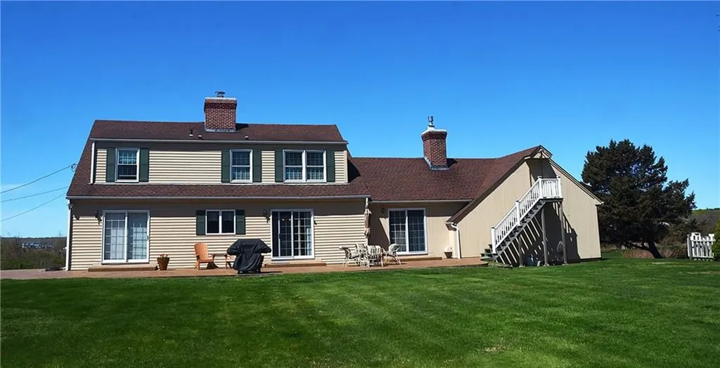 410 Wandsworth Street Narragansett RI 02882