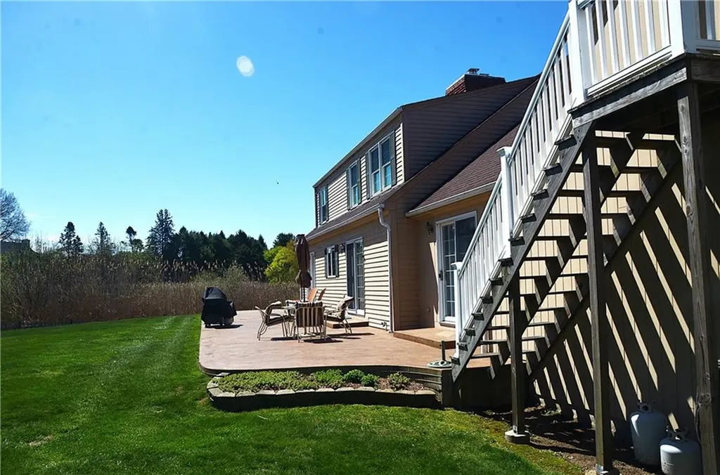 410 Wandsworth Street Narragansett RI 02882