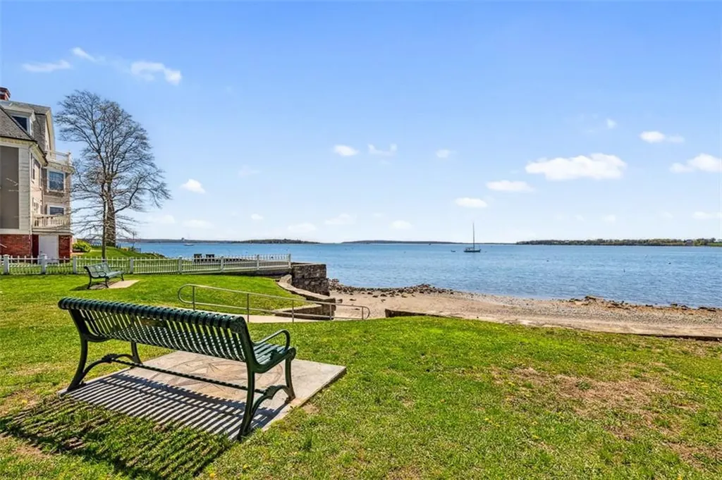 221 Hope Street Bristol RI 02809