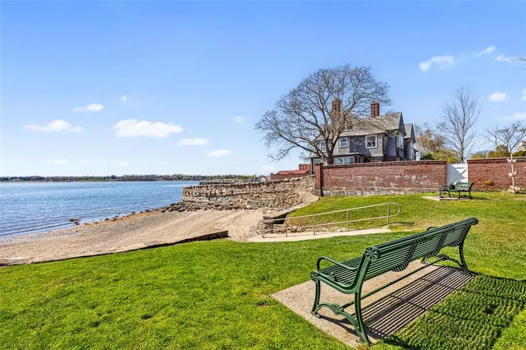 221 Hope Street Bristol RI 02809