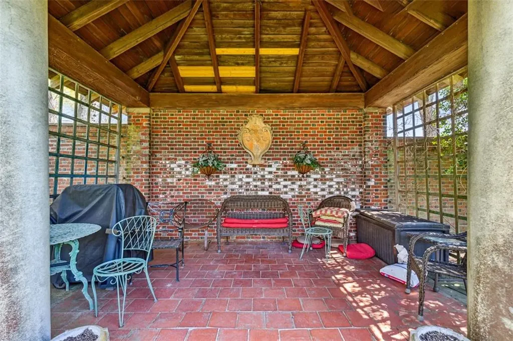 221 Hope Street Bristol RI 02809