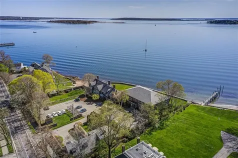 221 Hope Street Bristol RI 02809