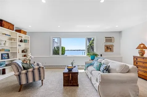 221 Hope Street Bristol RI 02809