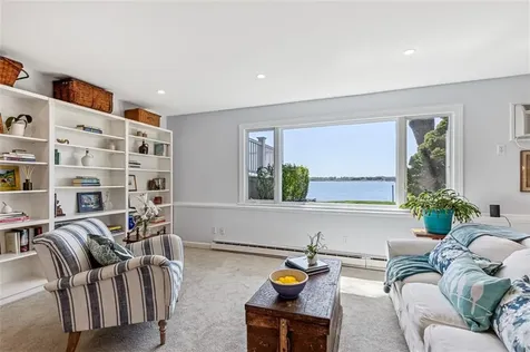 221 Hope Street Bristol RI 02809