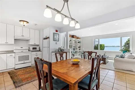 221 Hope Street Bristol RI 02809