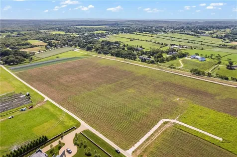 11 Ferolbink Way Little Compton RI 02837