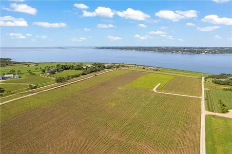 11 Ferolbink Way Little Compton RI 02837