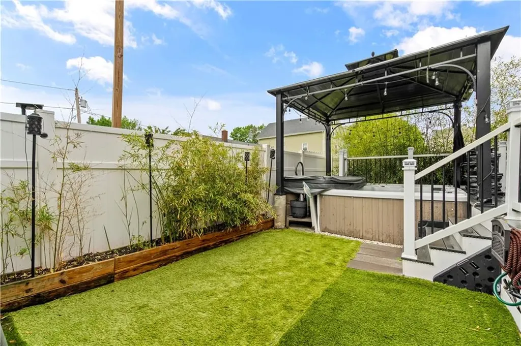 26 Whipple Avenue Cranston RI 02920