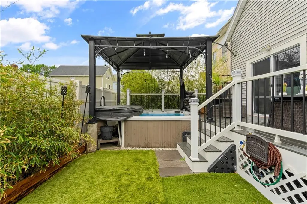 26 Whipple Avenue Cranston RI 02920