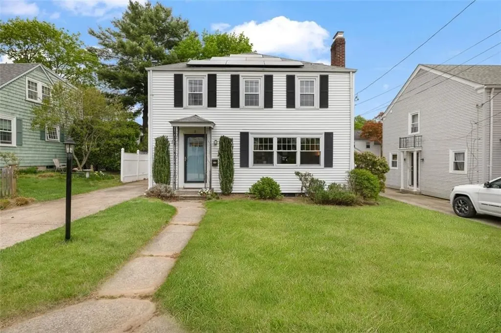 8 Dartmouth Avenue Warwick RI 02888