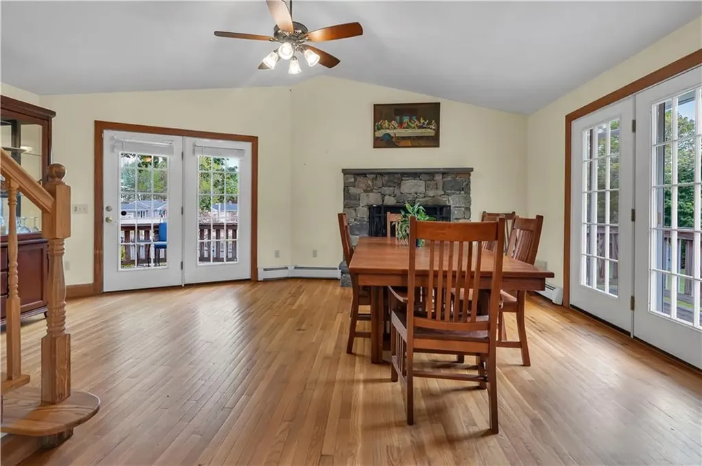 531 Putnam Pike Smithfield RI 02828