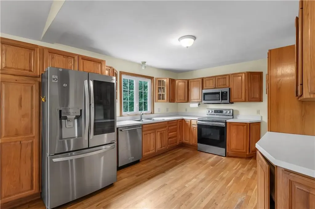 531 Putnam Pike Smithfield RI 02828