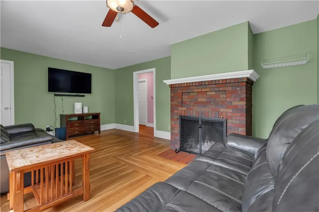 531 Putnam Pike Smithfield RI 02828