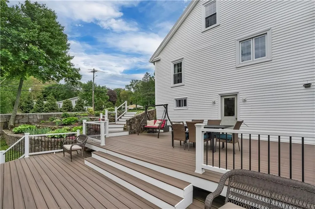 531 Putnam Pike Smithfield RI 02828