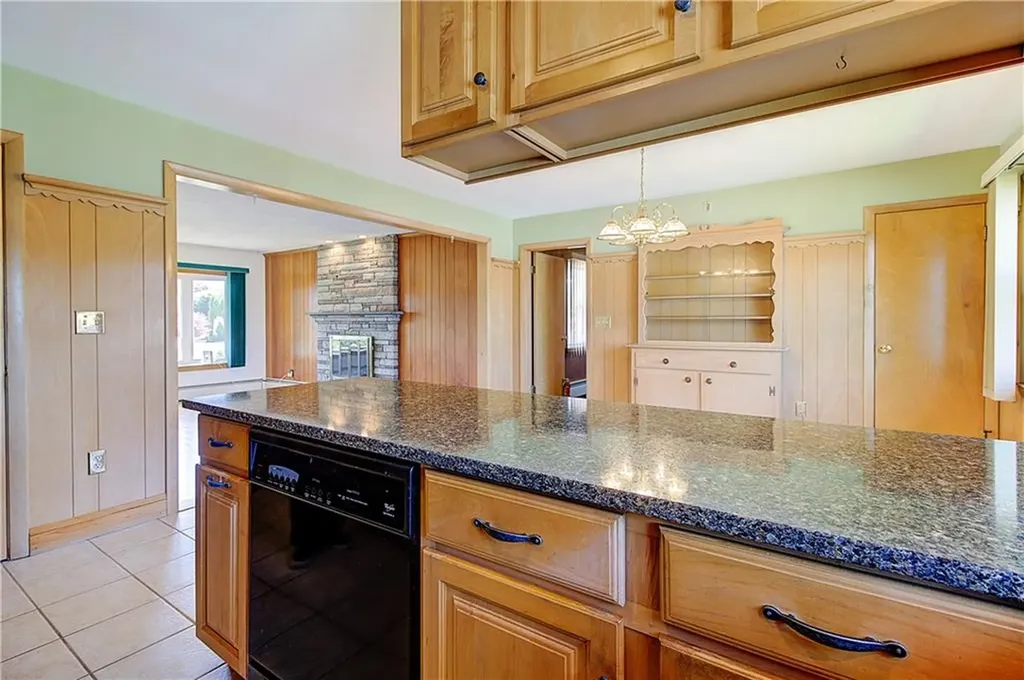 21 Boundary Avenue Johnston RI 02919