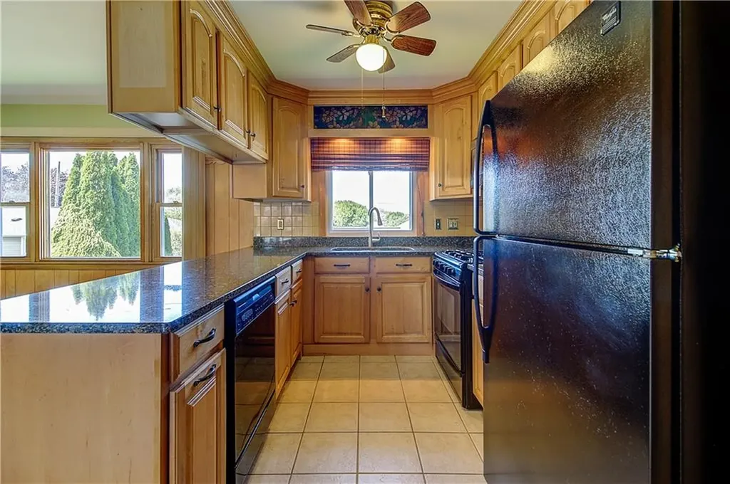 21 Boundary Avenue Johnston RI 02919