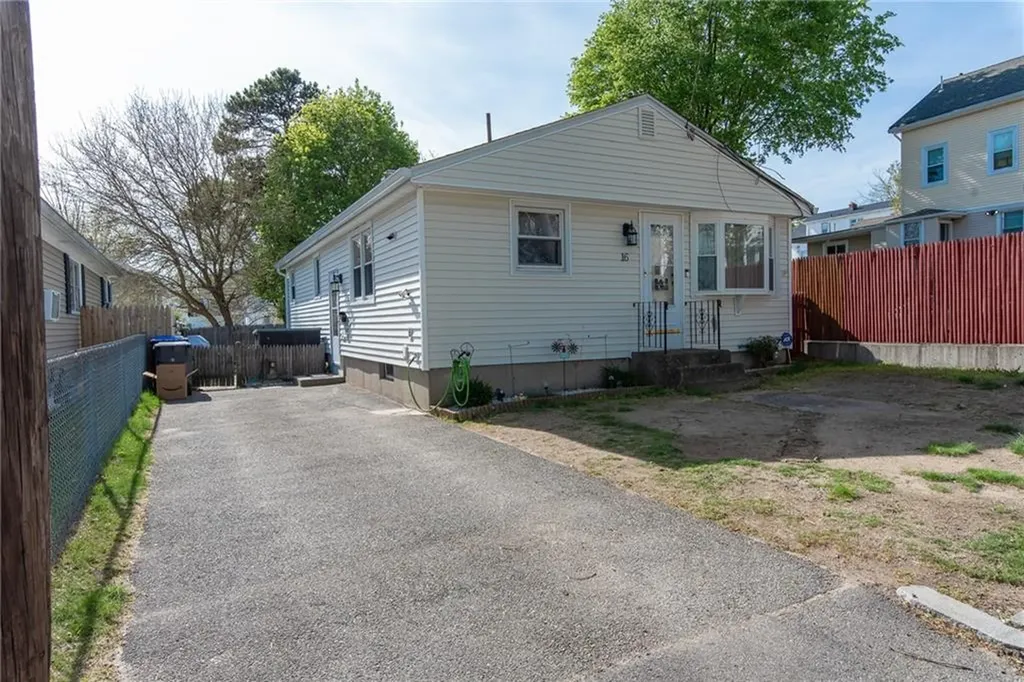 16 Vaughan Street Providence RI 02904