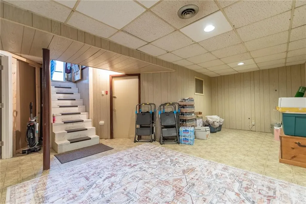 16 Vaughan Street Providence RI 02904