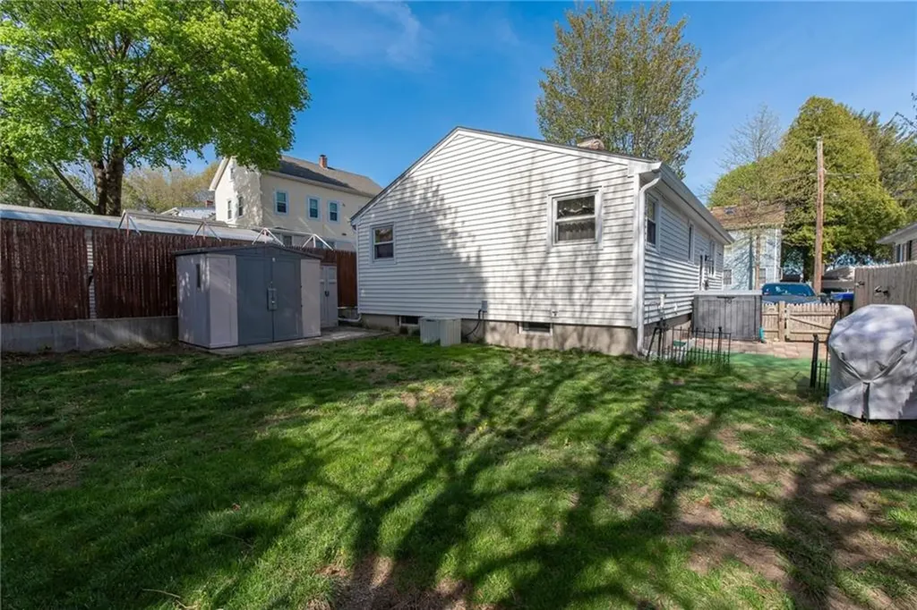 16 Vaughan Street Providence RI 02904