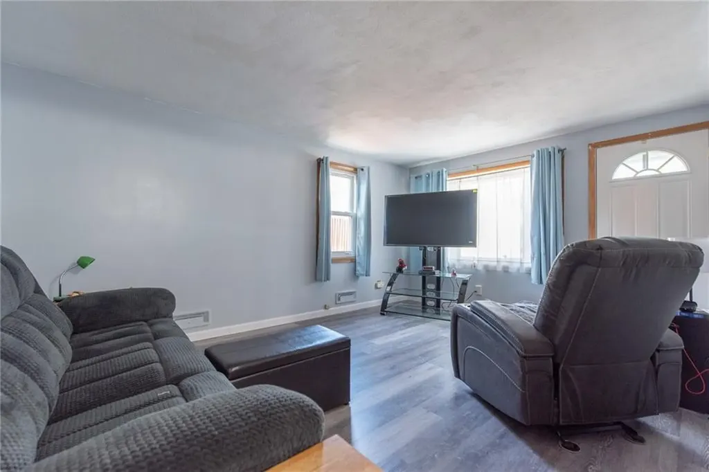 16 Vaughan Street Providence RI 02904