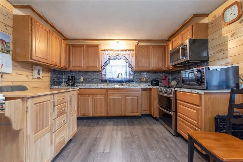 16 Vaughan Street Providence RI 02904